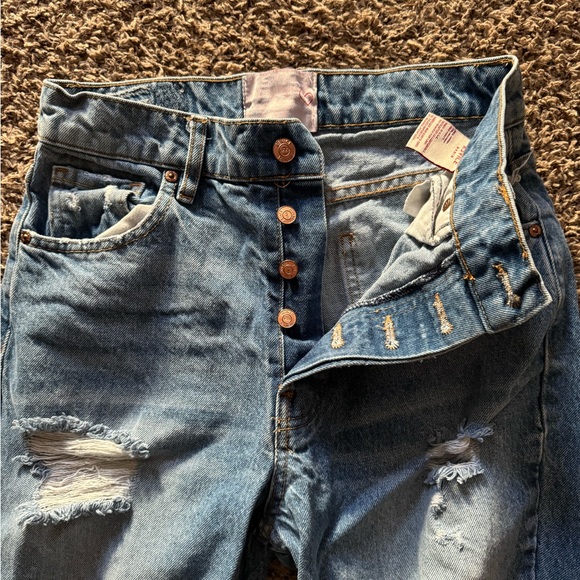 Revice Jeans - Picture 2 of 3